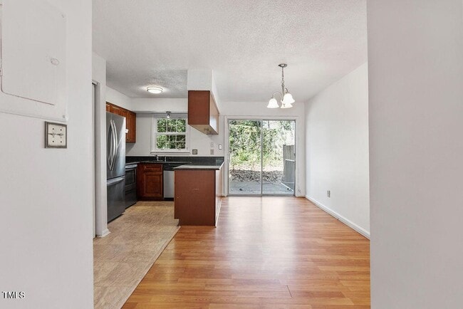 Building Photo - 1020 Nottingham Ct