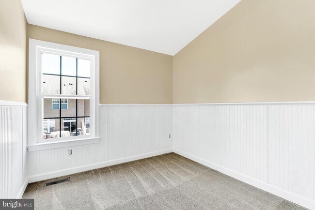 Building Photo - 4815 Portsmouth Rd