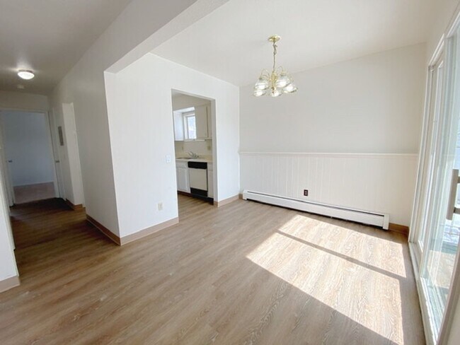 Building Photo - 3909 Malaspina Cir