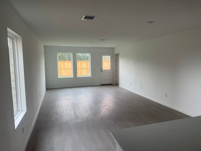 Building Photo - 6209 Alder Crk Dr