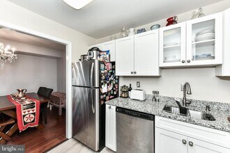 Building Photo - 6147 Leesburg Pike