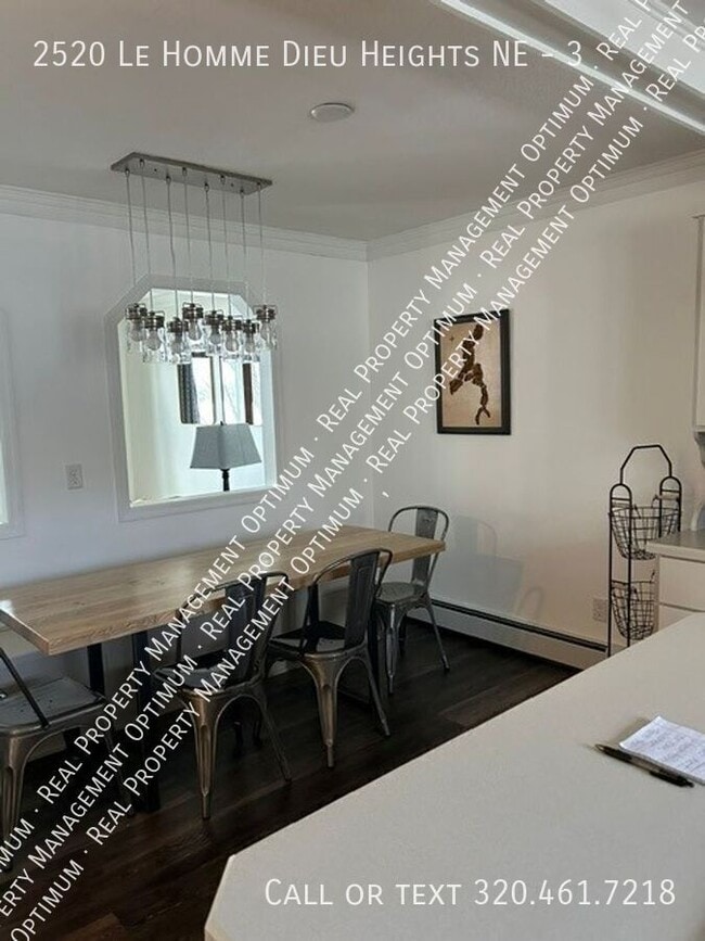 Building Photo - 2520 Le Homme Dieu Heights NE