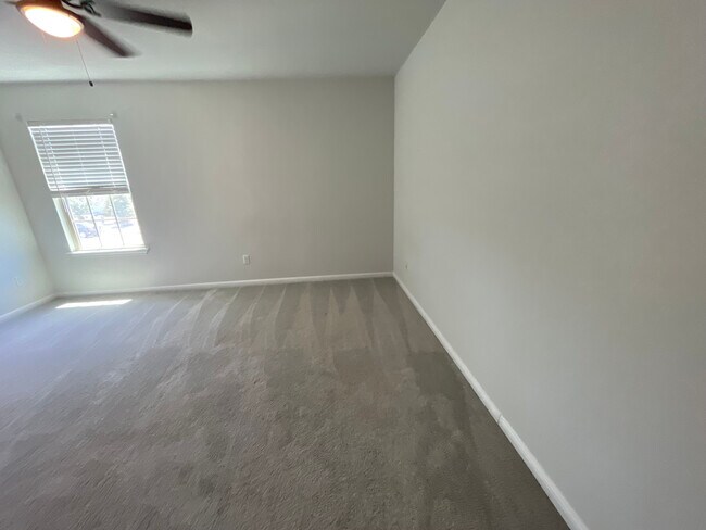 Building Photo - Room in Single Family Home on Spinnaker Loop