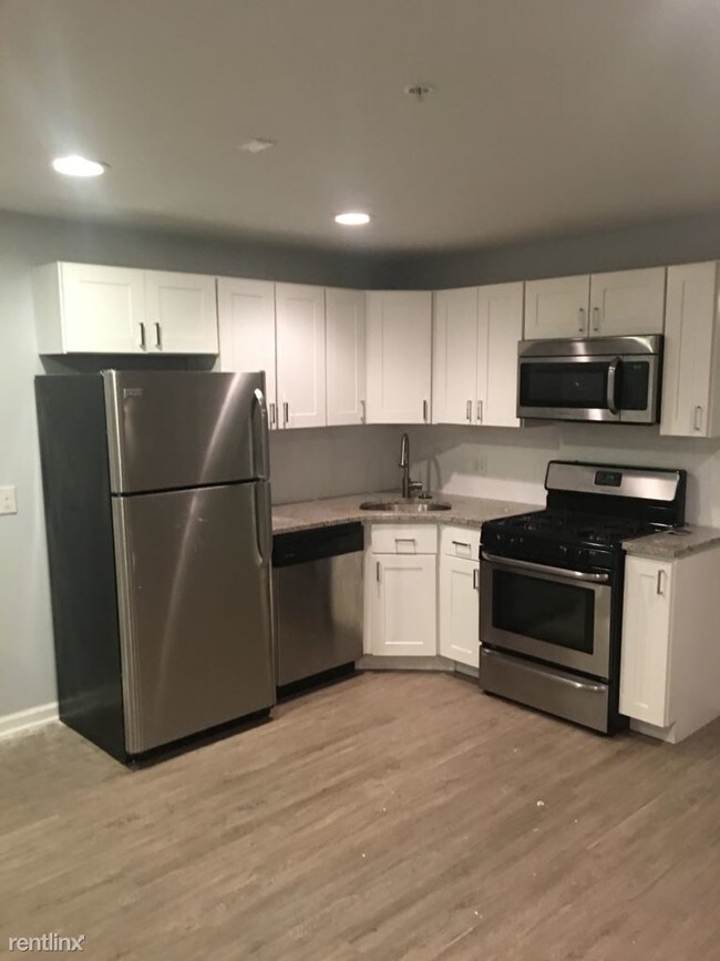 Building Photo - 4634 Sansom St