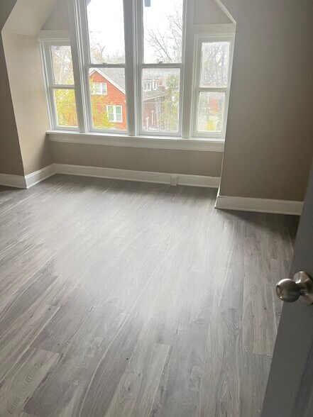 Building Photo - 1807 Market St