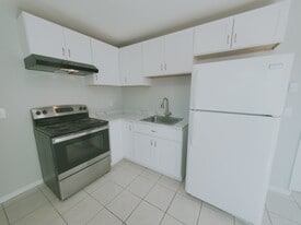 Building Photo - 16 N Taylor Ave