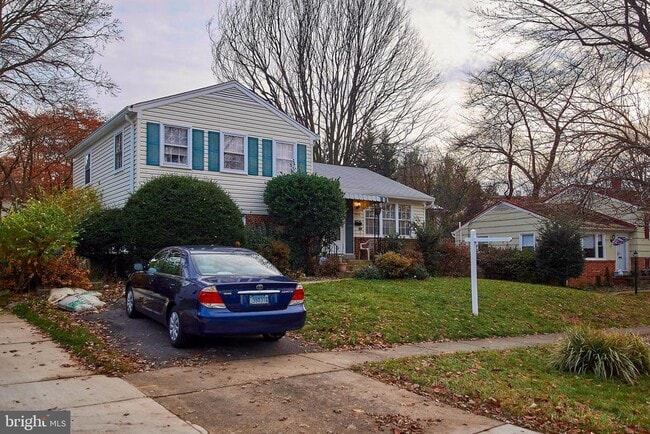 Building Photo - 3812 Wexford Dr