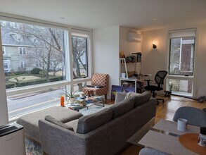 Building Photo - Awesome Studio in Brookline.... SEPT 1ST MOVE
