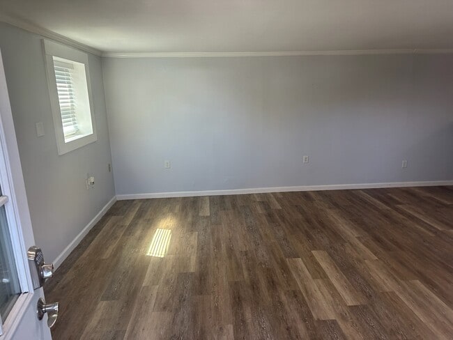 Building Photo - 2009 30th St