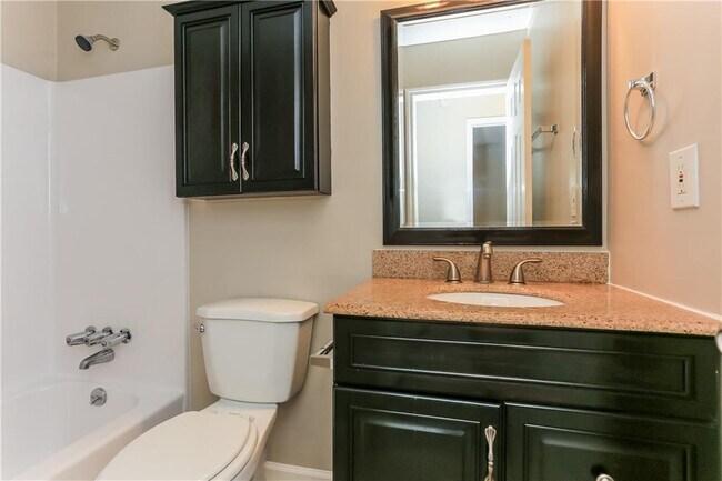 Building Photo - 4981 Galbraith Cir