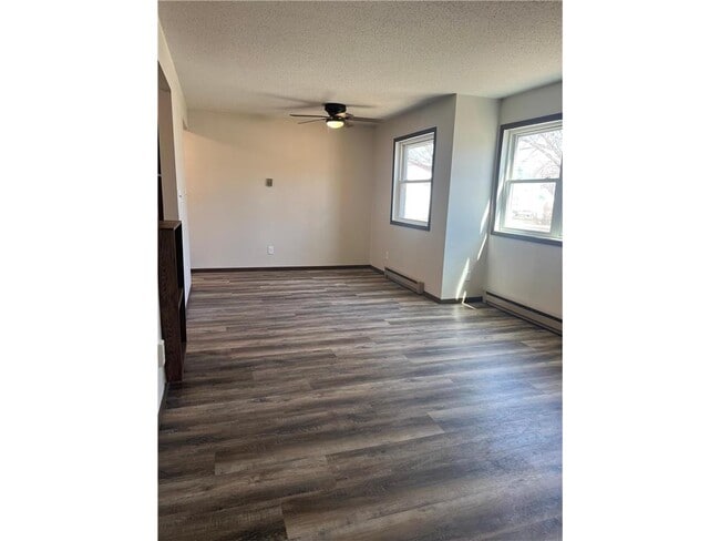 Building Photo - 301 W Bert St