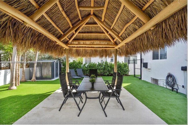 Building Photo - 817 W 39th St