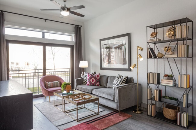 Building Photo - Lock in Your Lease & Get Up to $500 Off!