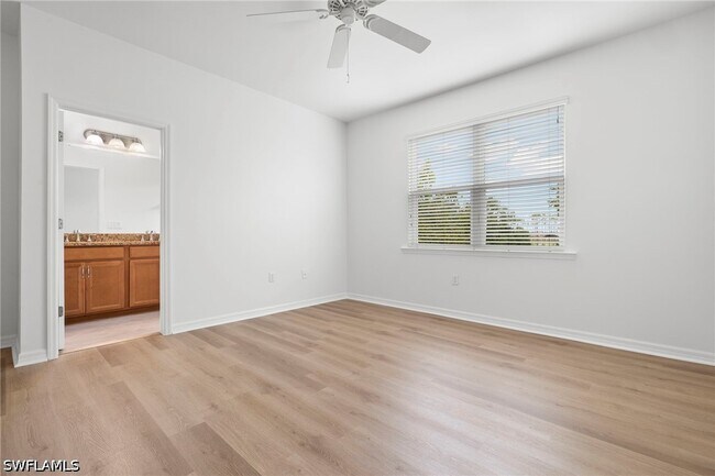 Building Photo - 10818 Alvara Way