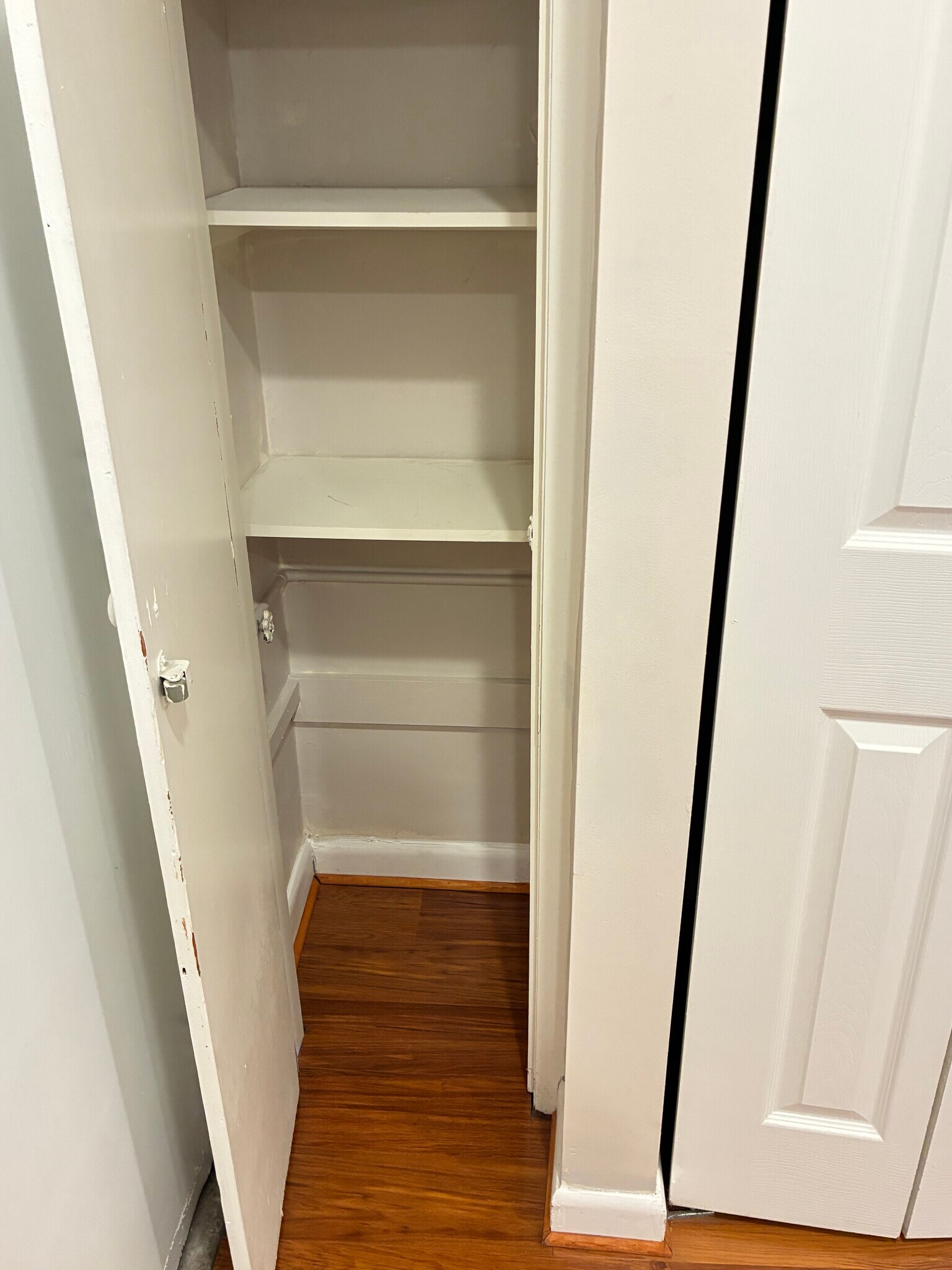 Building Photo - 625 C St NE