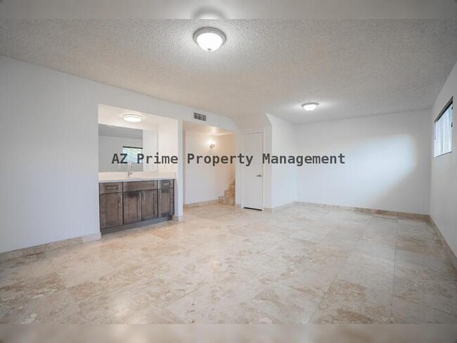 Building Photo - 1104 E Bell De Mar Dr