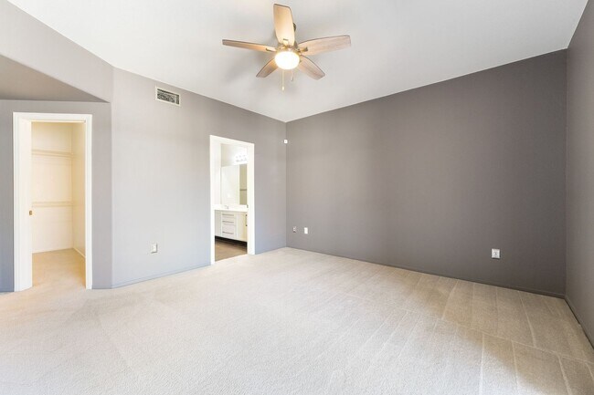 Building Photo - Remodeled 2-Bed, 2-Bath Second-Floor Unit ...