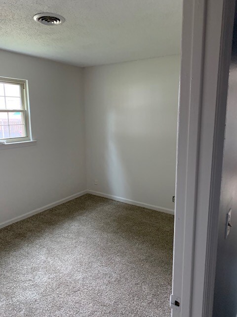 Building Photo - 4001 Anderson Rd