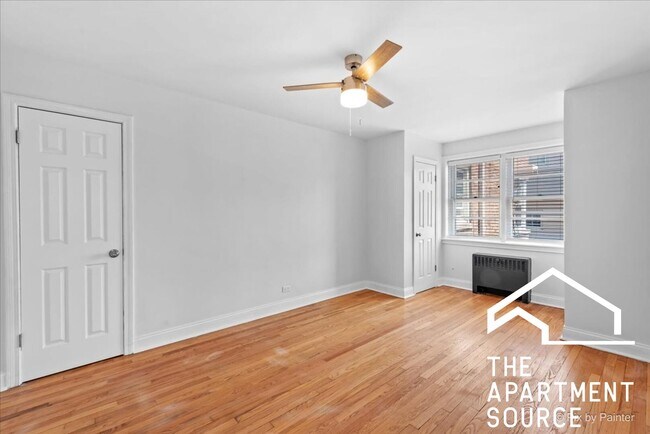 Building Photo - 2717 W Berwyn Ave