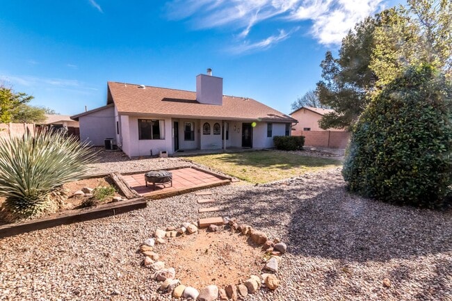 Building Photo - Beautifully Updated 2BR/2BA Home – Near Fort Huachuca
