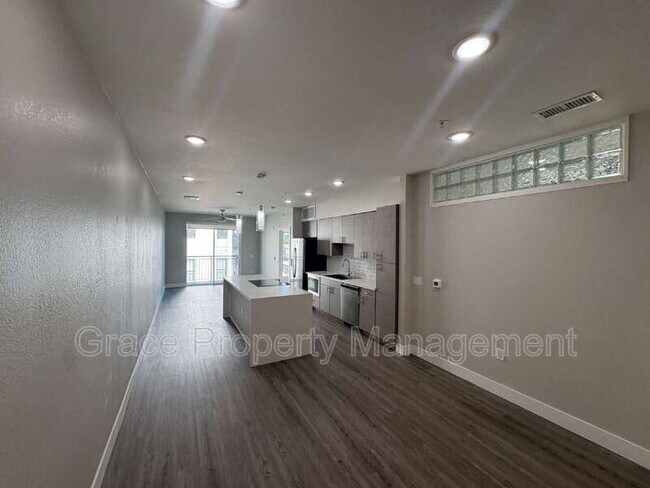 Building Photo - 3500 S Corona St