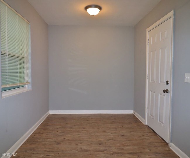 Building Photo - 3 br, 1 bath House - 6051 Park St