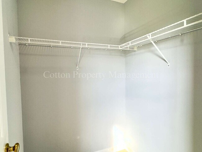 Building Photo - 3BR/2BA Home in Ogden $2000/ month Pets allowed