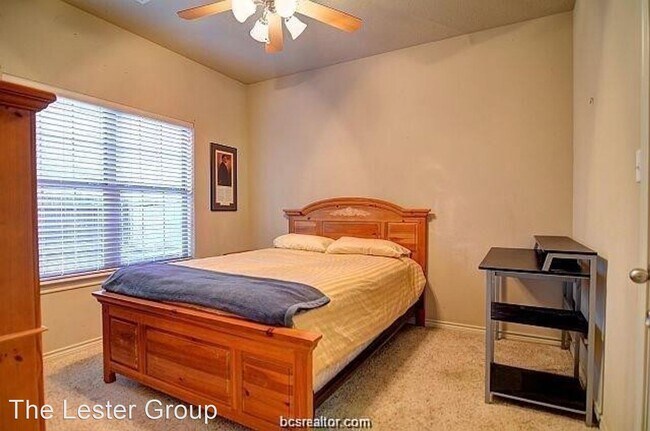 Building Photo - 4 br, 4 bath House - 146 Forest Dr.
