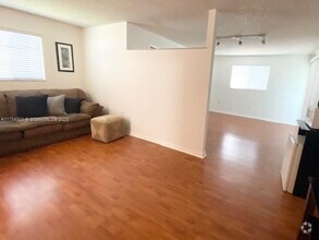 Building Photo - 2901 SW 117th Ct
