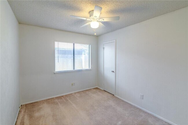 Building Photo - 11502 Ruffed Grouse Dr
