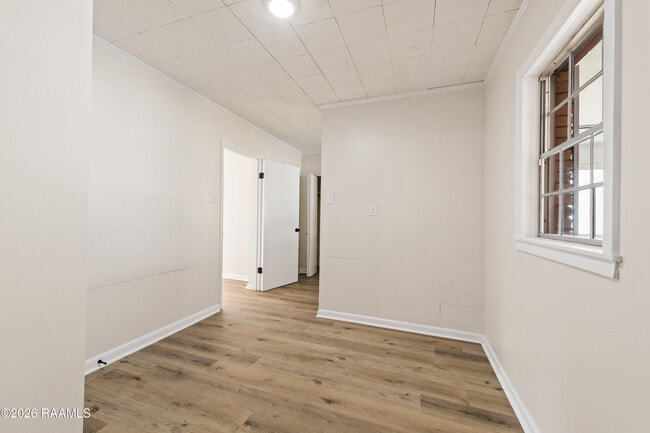 Building Photo - 240 N College Rd