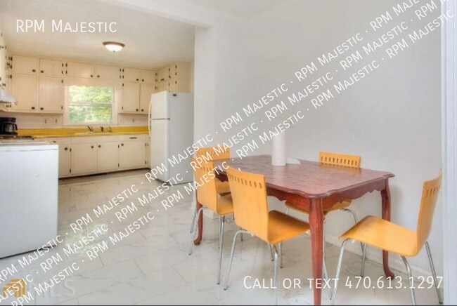 Building Photo - 2118 Rosser Terrace