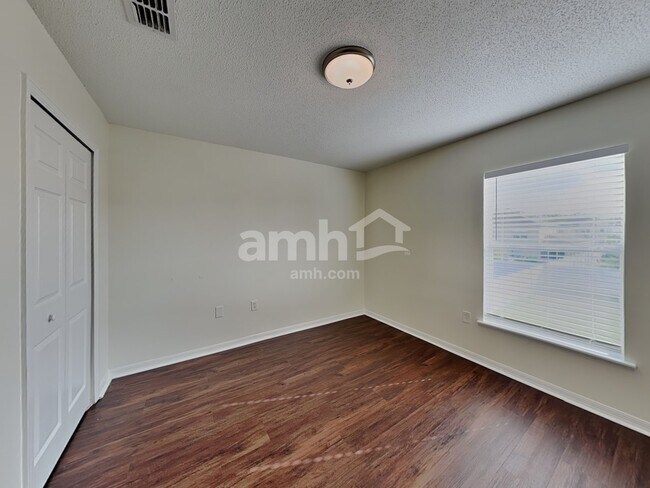 Building Photo - 8255 Settlers Crk Lp