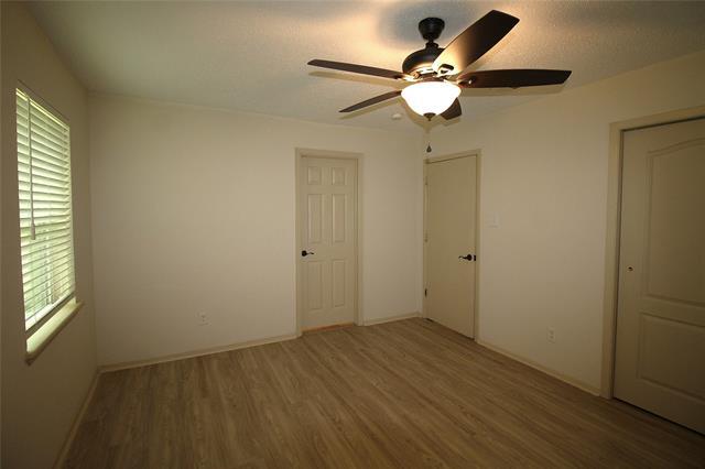 Building Photo - 615 Sides Cir