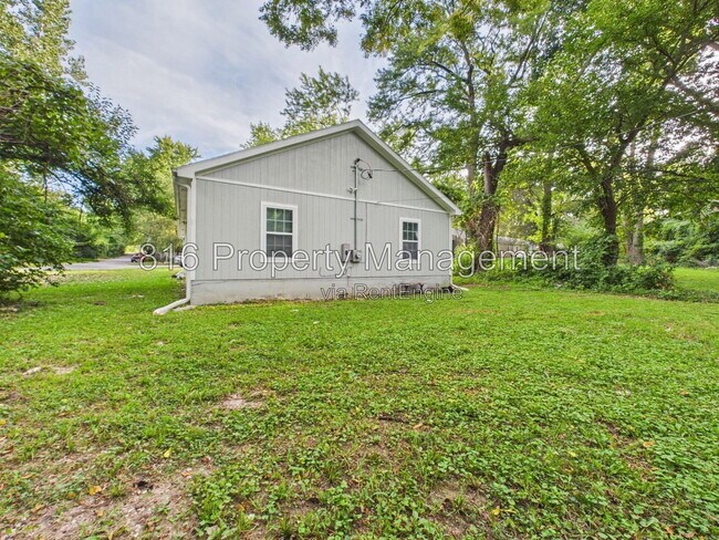Building Photo - 4100 Waverly Ave