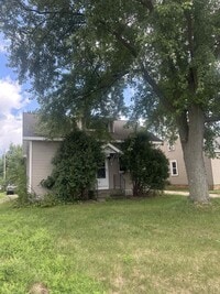 Building Photo - 3 Bedroom House