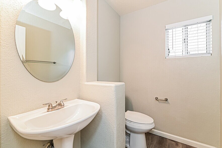 Building Photo - 6237 Autumn Creek Dr