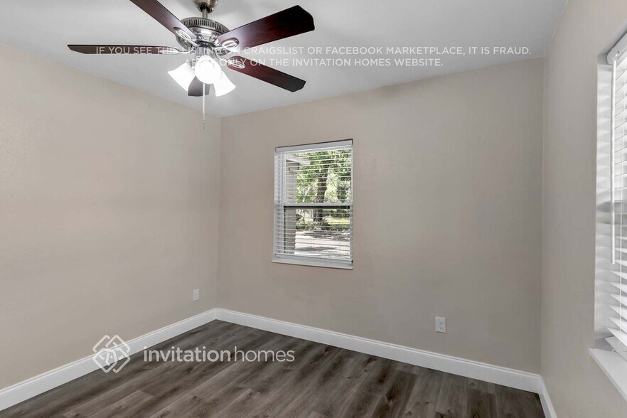 Building Photo - 2226 21st St S