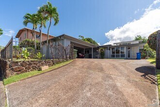 Building Photo - Fully Renovated 3BR/2BA/2Car Garage in Pea...