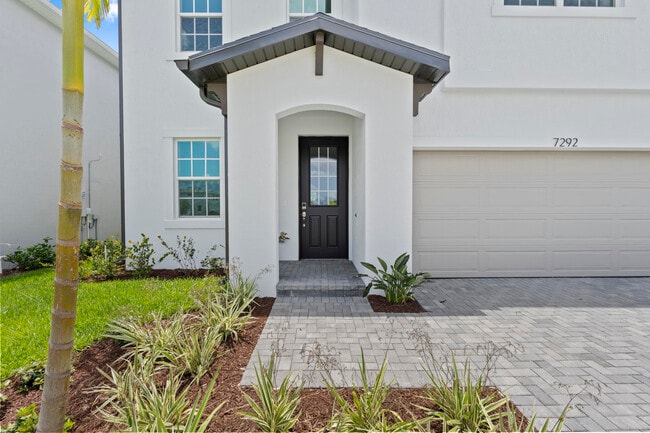 Building Photo - 7292 Lenora Ln