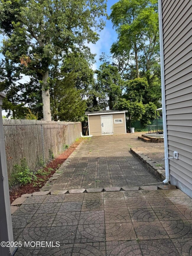 Building Photo - 738 18th Ave