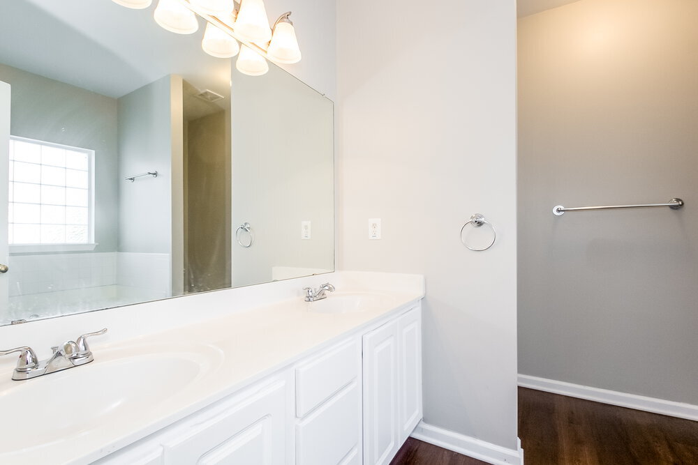 Building Photo - 618 Brookwater Dr