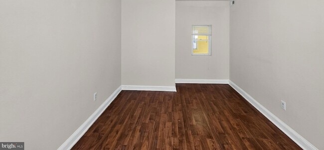 Building Photo - 1255 Meigs Pl NE