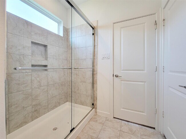 Building Photo - "Charming 4-Bed Retreat on Primrose Myrtle Ln, Cypress - Spacious Living with 2.5 Baths!"