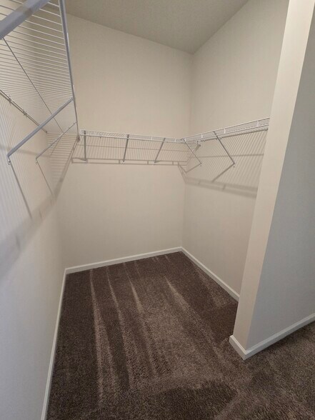 Building Photo - 253 Cramerton Mills Pkwy