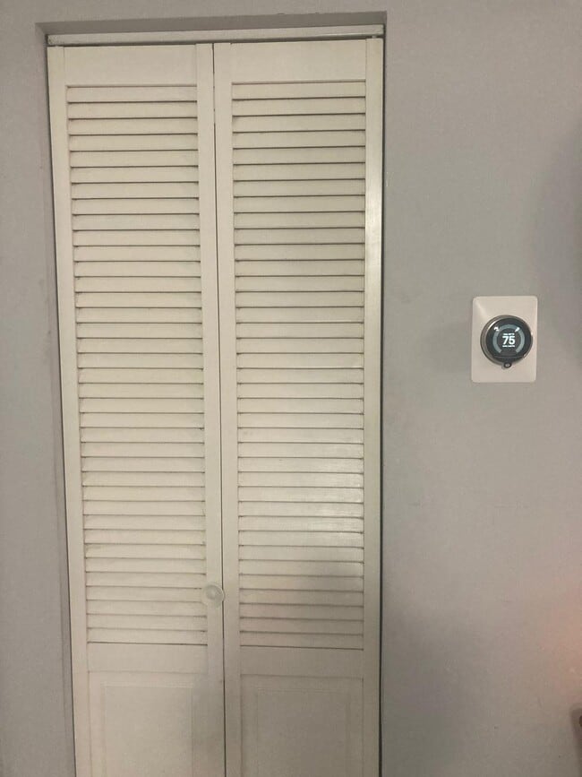 Building Photo - 4856 N State Rd 7