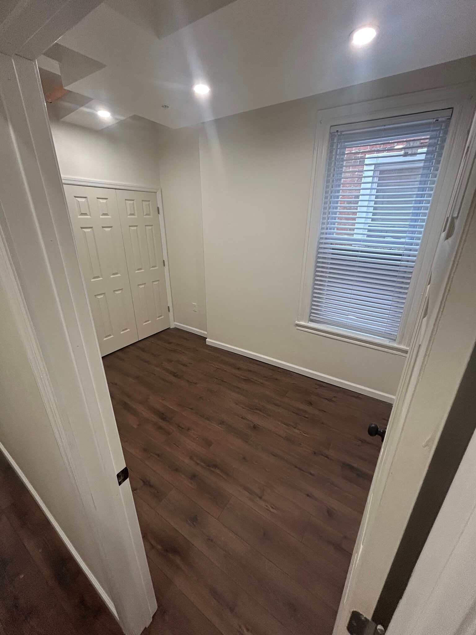 2nd bedroom - fits a Queen or Full Bed - 905 W Susquehanna Ave
