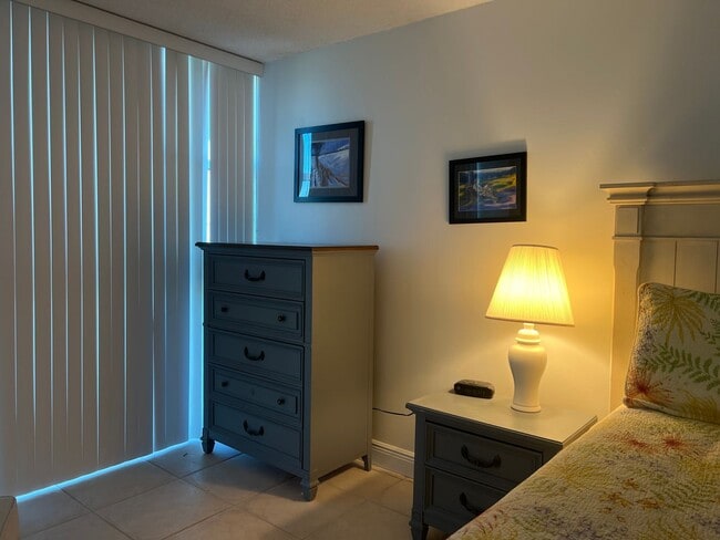 Building Photo - GREAT PRICE!  Gulf Horizon, Gulf Front, 2BR/2BA 1st Floor Condo