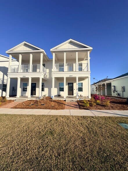 Building Photo - 2319 Discovery Loop