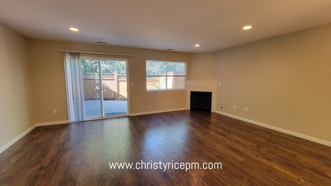 Building Photo - 5632 137th Pl SE